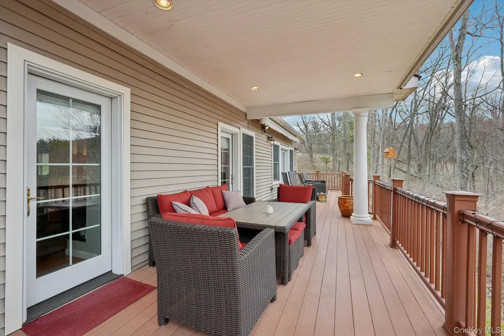 21 Old Quaker Hill Road Monroe NY 10950