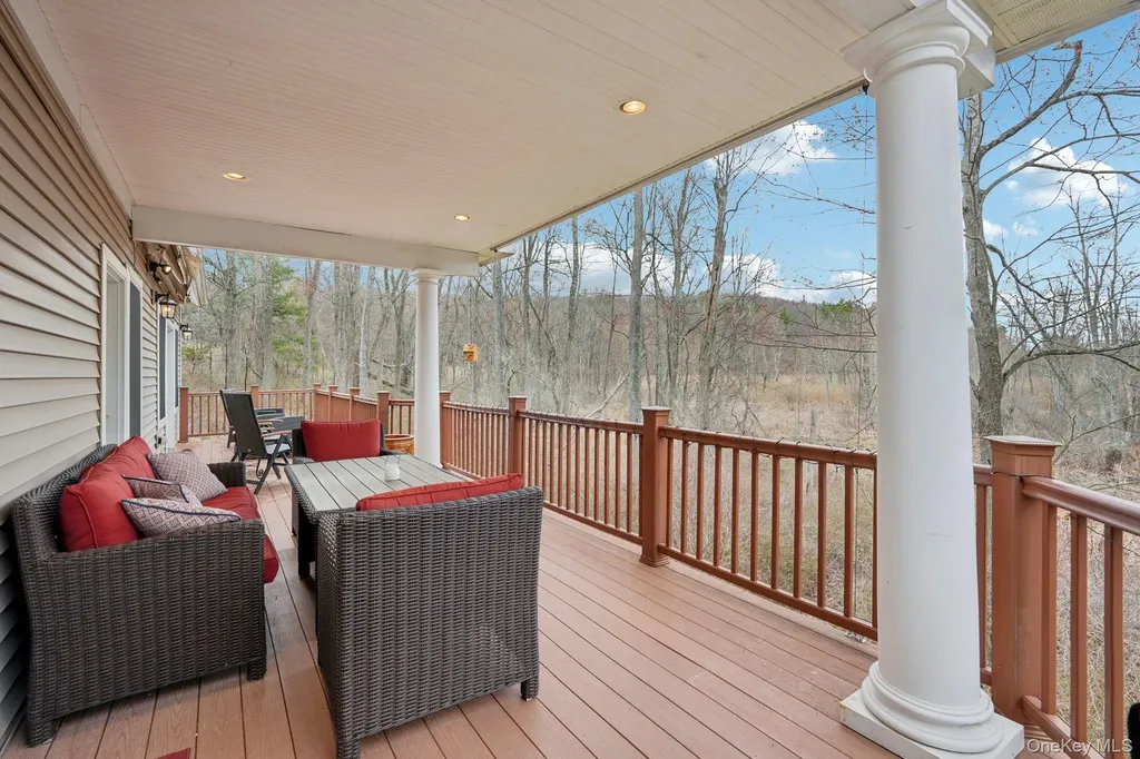 21 Old Quaker Hill Road Monroe NY 10950