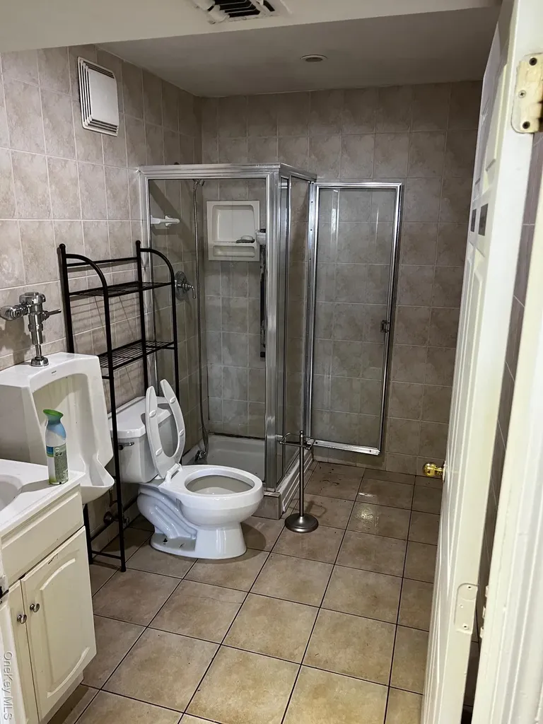 640 Sunrise West Babylon NY 11704