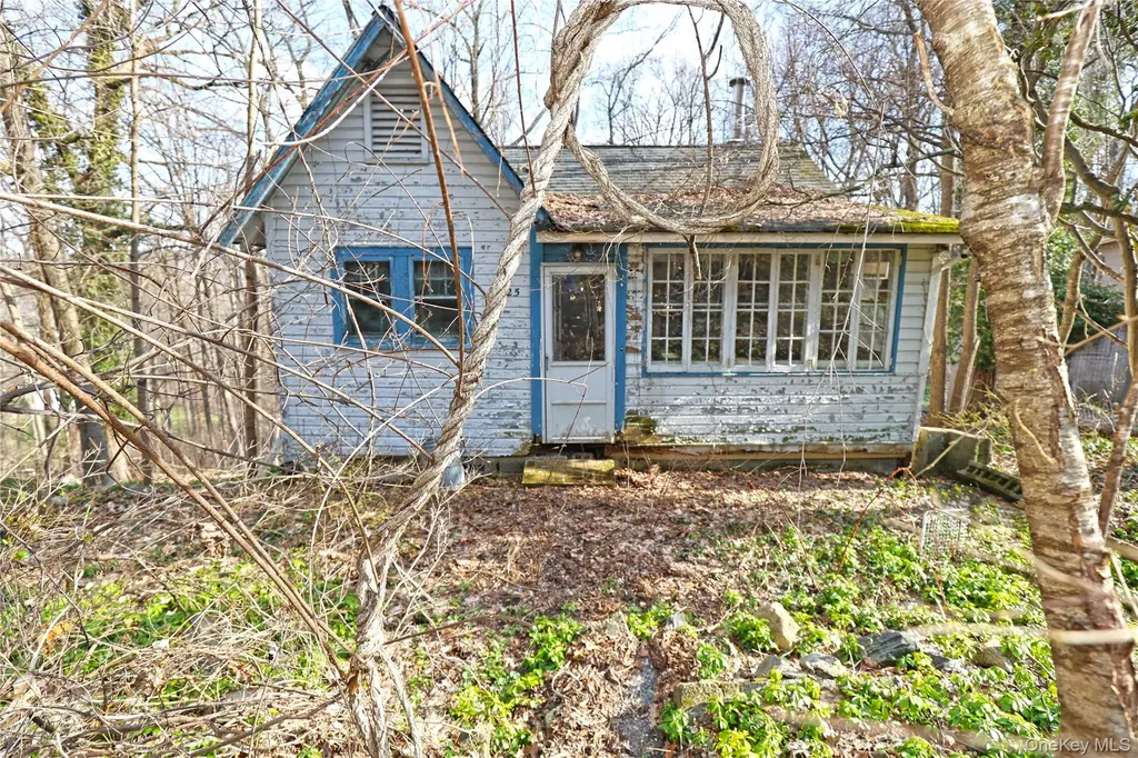 25 Harper Street Lake Peekskill NY 10537