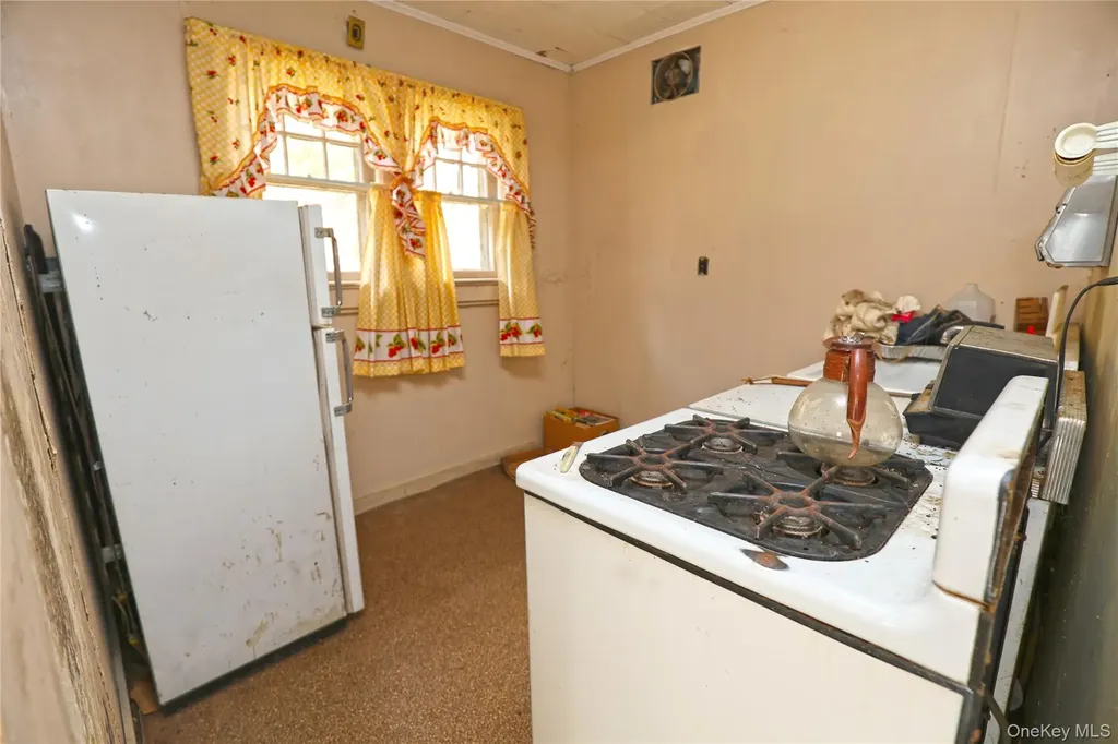 25 Harper Street Lake Peekskill NY 10537