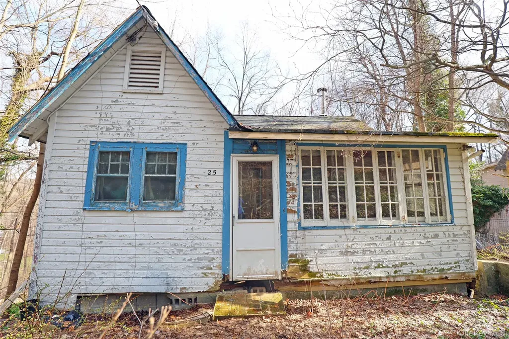 25 Harper Street Lake Peekskill NY 10537