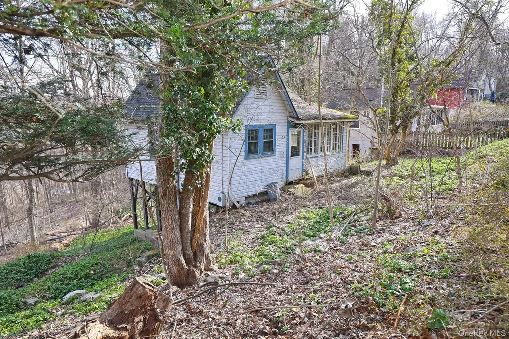 25 Harper Street Lake Peekskill NY 10537