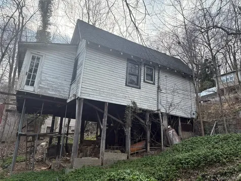 25 Harper Street Lake Peekskill NY 10537