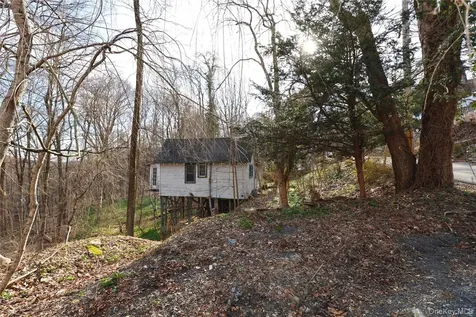25 Harper Street Lake Peekskill NY 10537