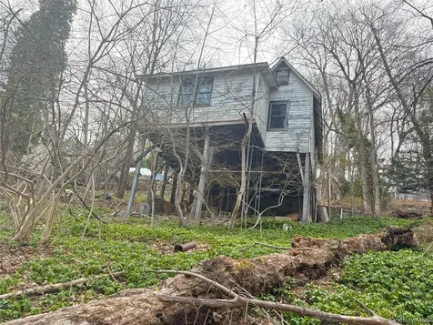 25 Harper Street Lake Peekskill NY 10537
