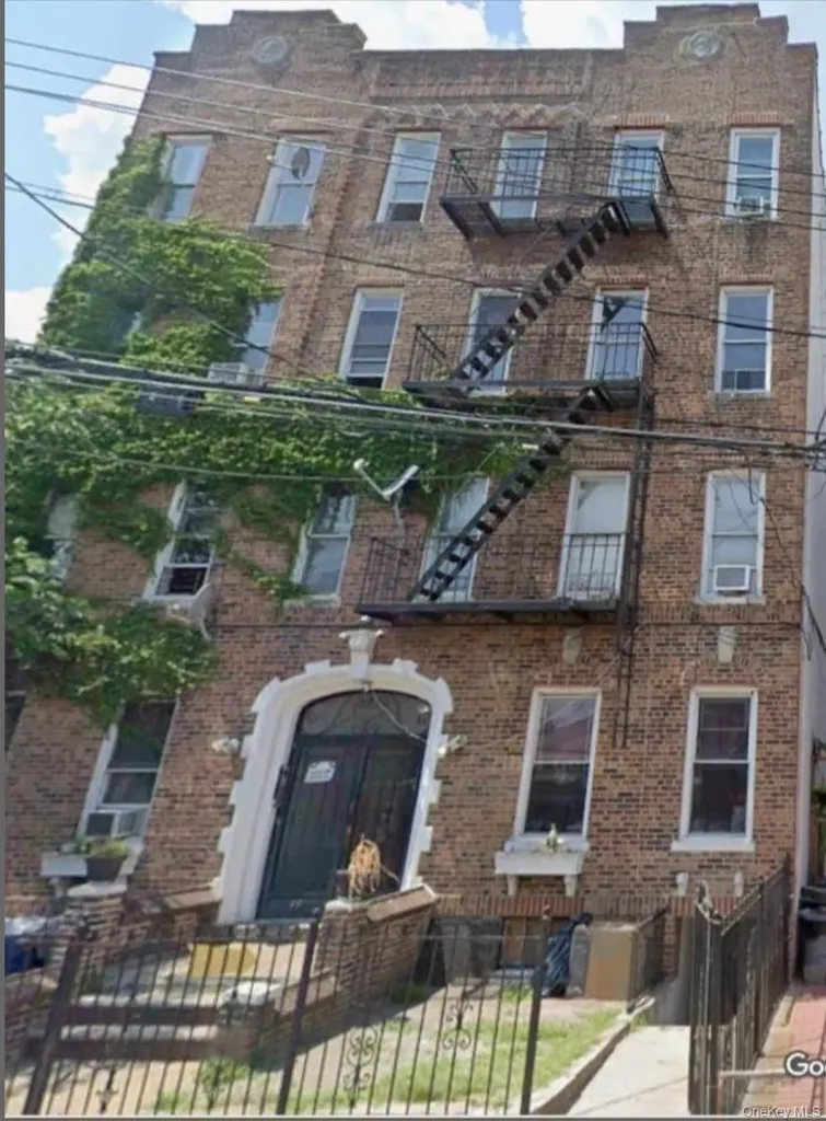 19 Hubbard Place Brooklyn NY 11210