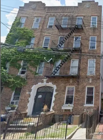 19 Hubbard Place Brooklyn NY 11210