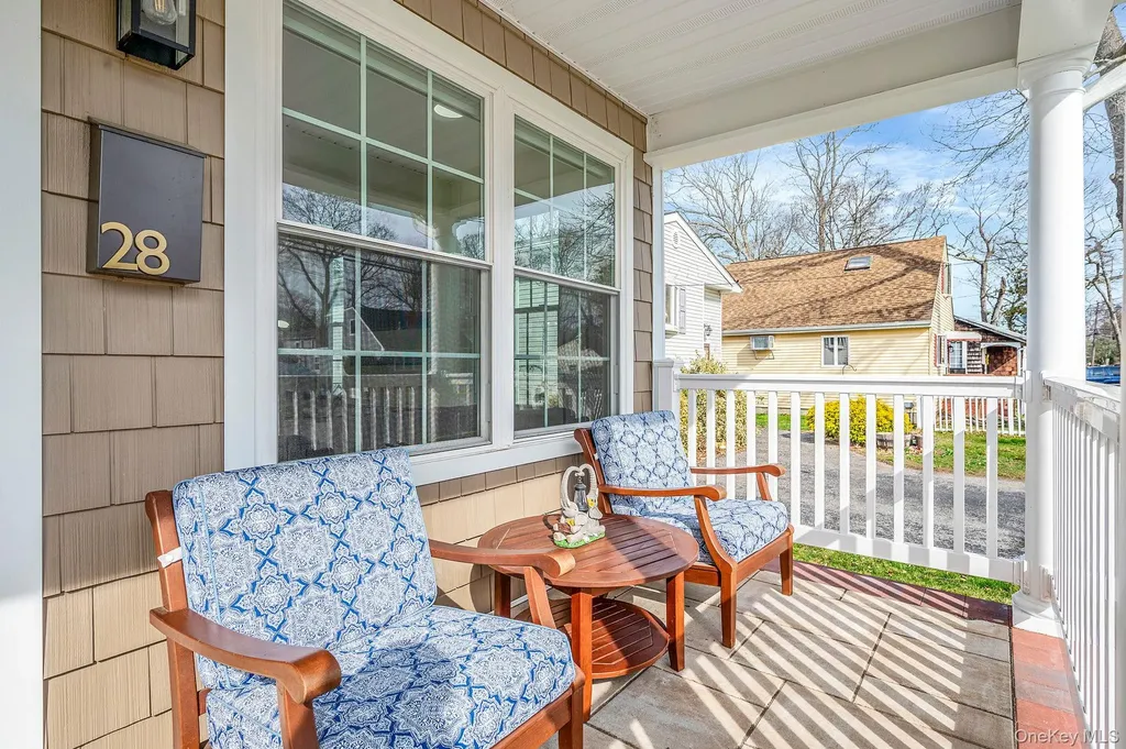 28 Vanderbilt Avenue Babylon NY 11702