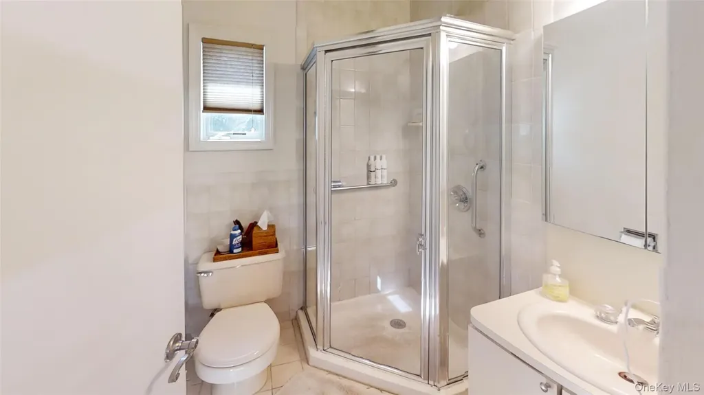 76 Diamond Drive Plainview NY 11803