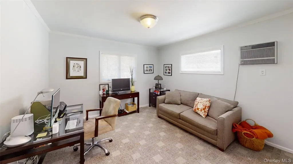 76 Diamond Drive Plainview NY 11803