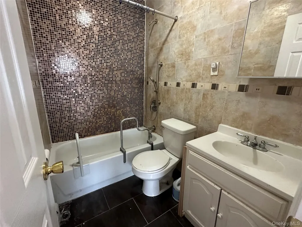697 Sheffield Avenue Brooklyn NY 11207