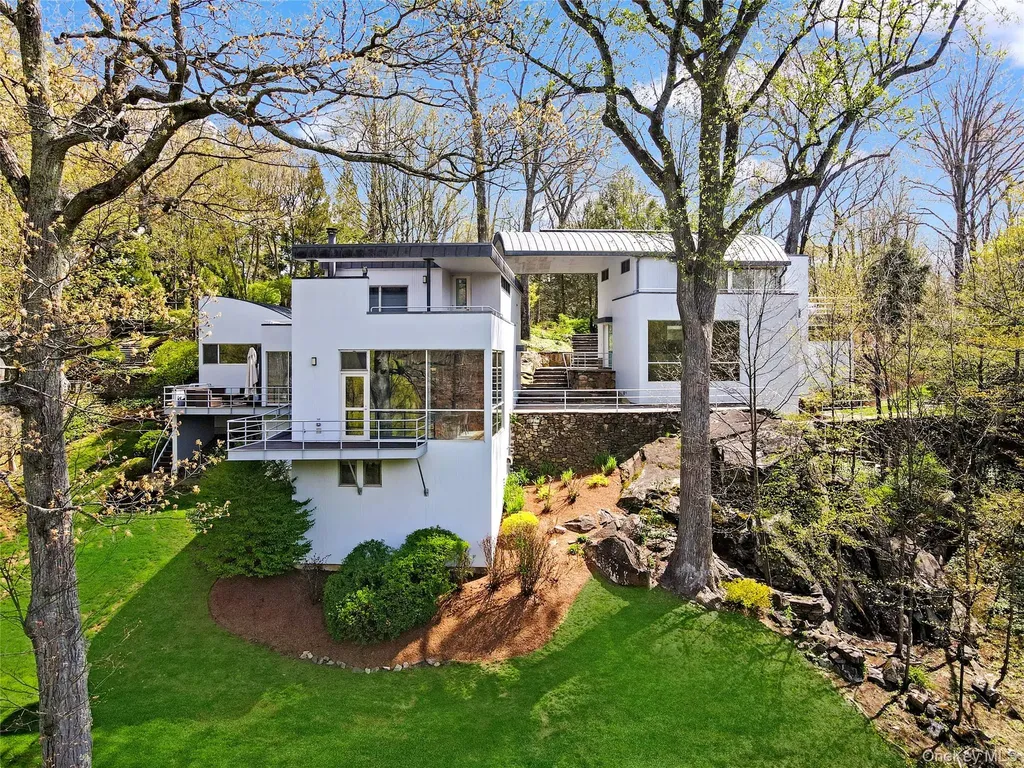54 Cross Pond Road Pound Ridge NY 10576