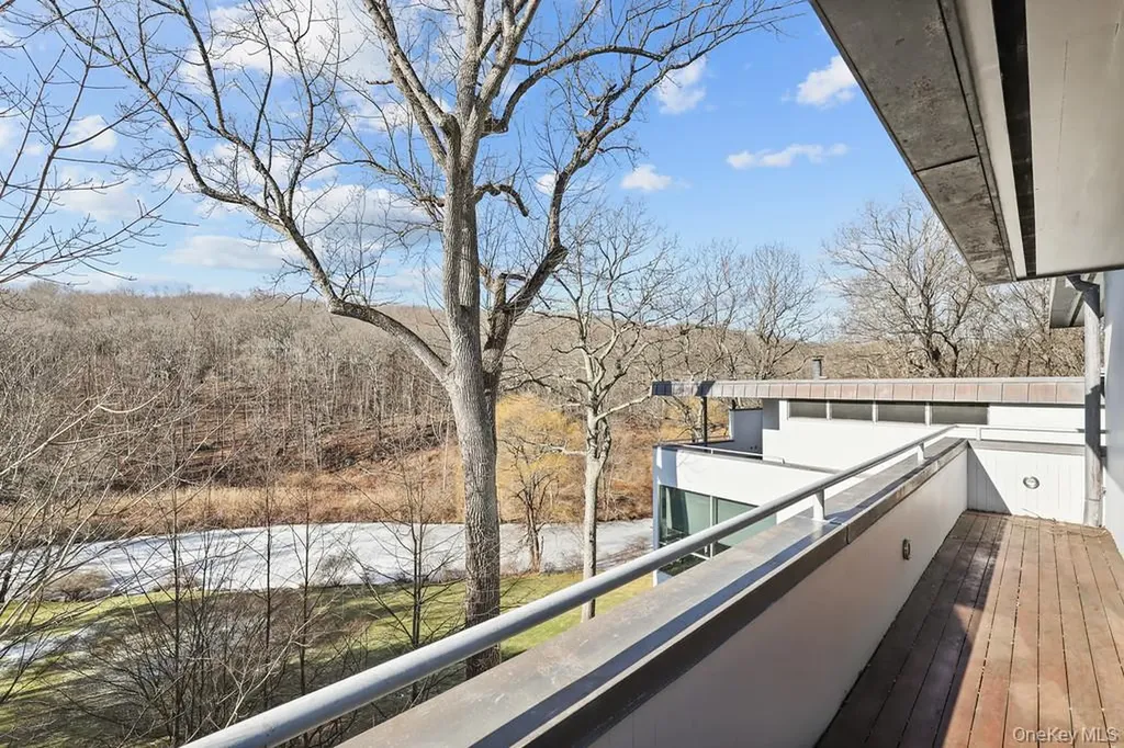 54 Cross Pond Road Pound Ridge NY 10576