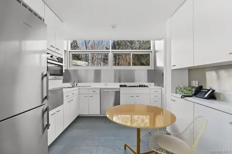 54 Cross Pond Road Pound Ridge NY 10576
