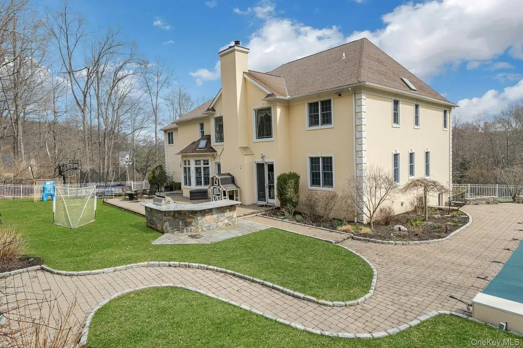 3 Kniffen Road Katonah NY 10536