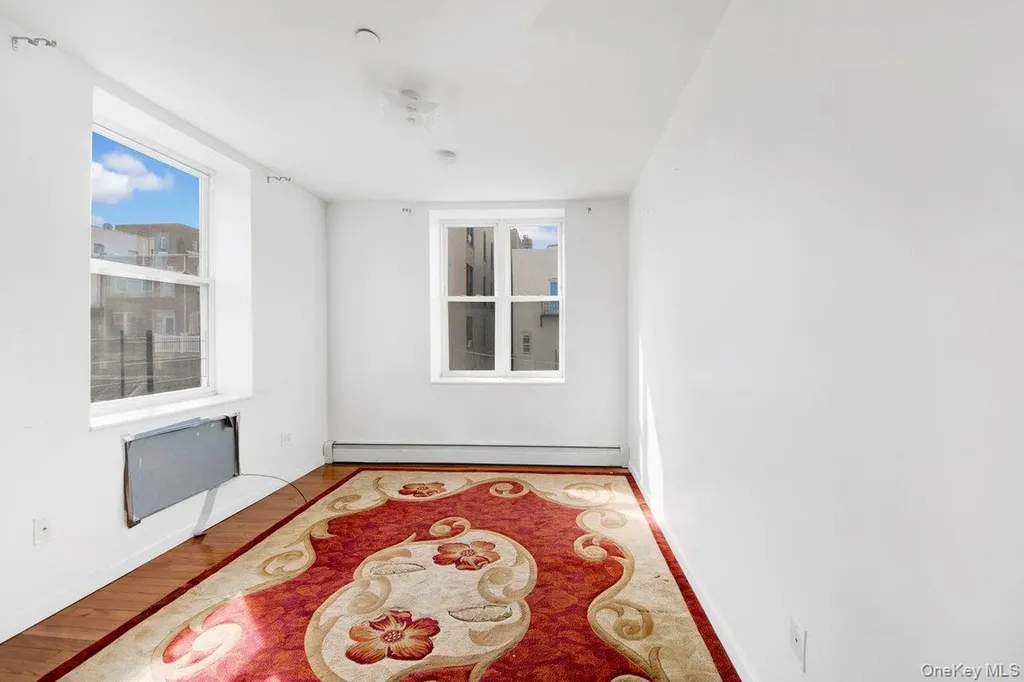 2527 Matthews Avenue Bronx NY 10467