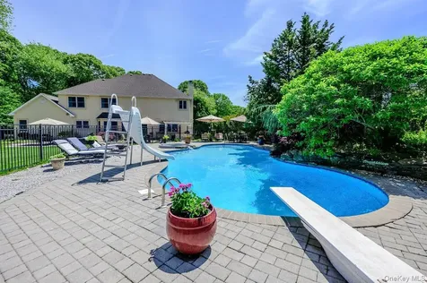 129 Round Swamp Road Huntington NY 11743