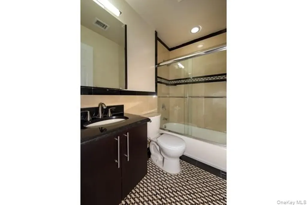524 Tudor Lane Middle Island NY 11953