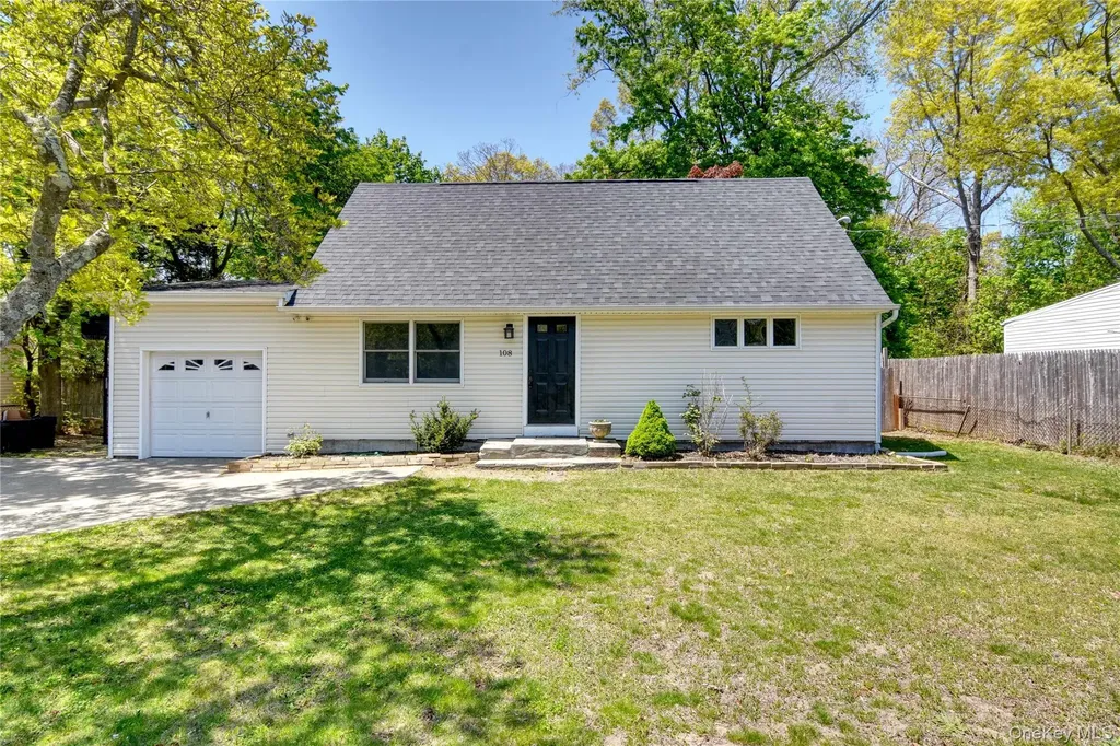 108 Marshall Drive Selden NY 11784