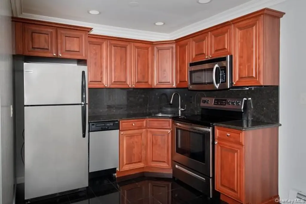 64 S Clinton Avenue Bay Shore NY 11706