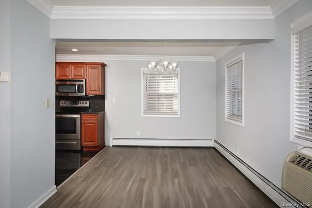 64 S Clinton Avenue Bay Shore NY 11706