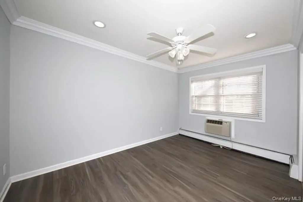 64 S Clinton Avenue Bay Shore NY 11706