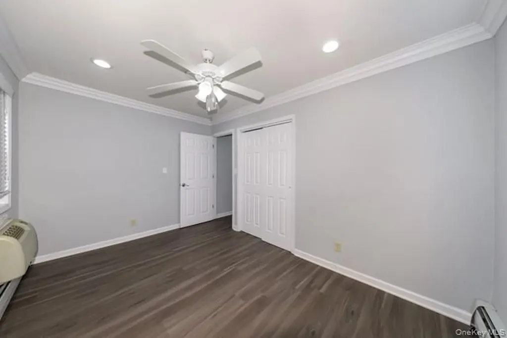 64 S Clinton Avenue Bay Shore NY 11706
