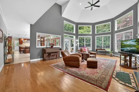 4 Pearl Court Katonah NY 10536