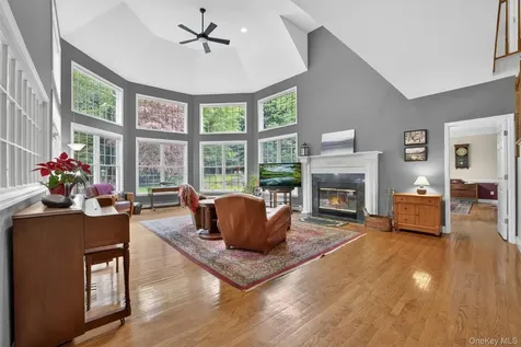 4 Pearl Court Katonah NY 10536