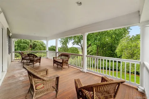 4 Pearl Court Katonah NY 10536