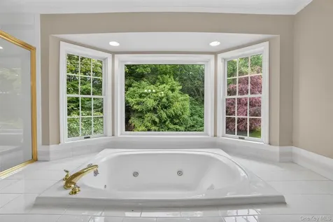4 Pearl Court Katonah NY 10536
