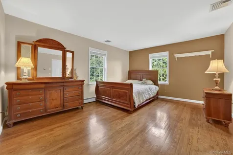 4 Pearl Court Katonah NY 10536