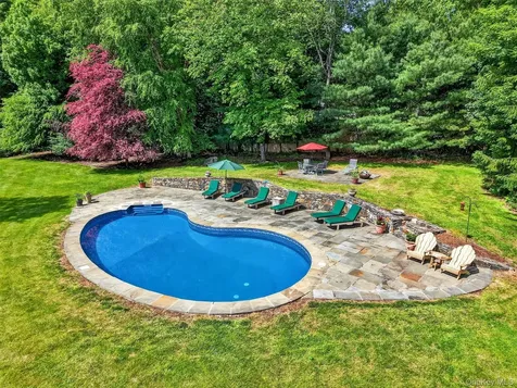 4 Pearl Court Katonah NY 10536