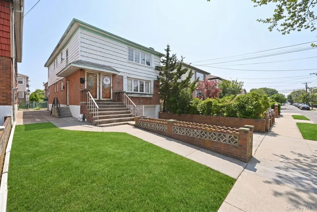 253-10 148th Drive Rosedale NY 11422