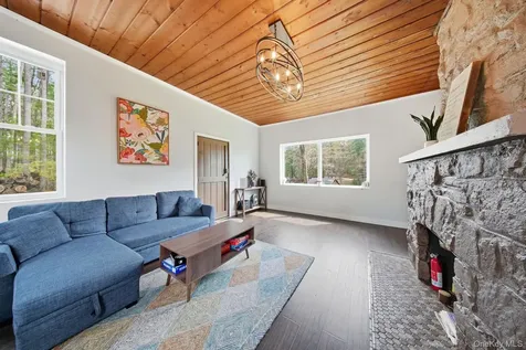 10 Stag Forest Road Forestburgh NY 12777