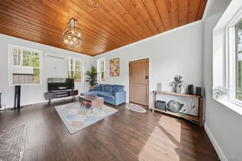 10 Stag Forest Road Forestburgh NY 12777