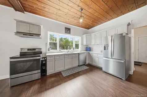 10 Stag Forest Road Forestburgh NY 12777