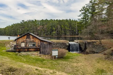 10 Stag Forest Road Forestburgh NY 12777