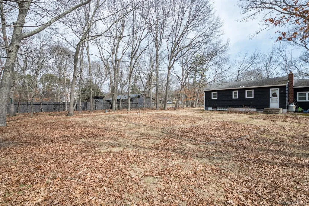 18 Maple Avenue Bellport NY 11713