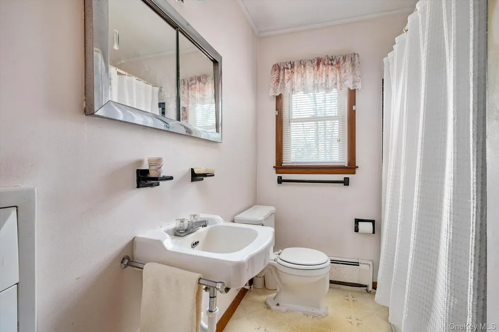 18 Maple Avenue Bellport NY 11713