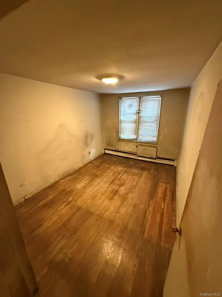 4242 Colden Street Flushing NY 11355