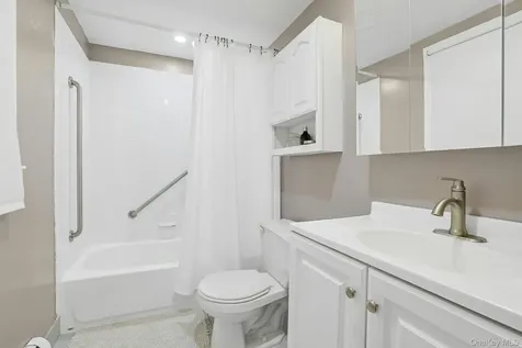 200 Bardonia Road Bardonia NY 10954
