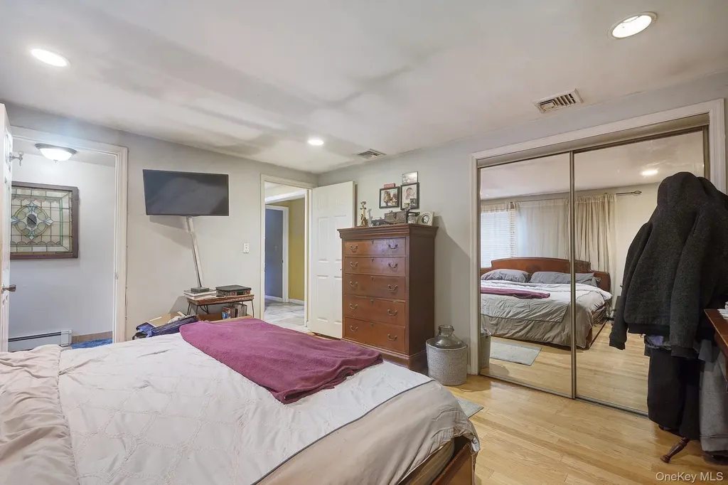 6 Strawberry Hill Lane West Nyack NY 10994
