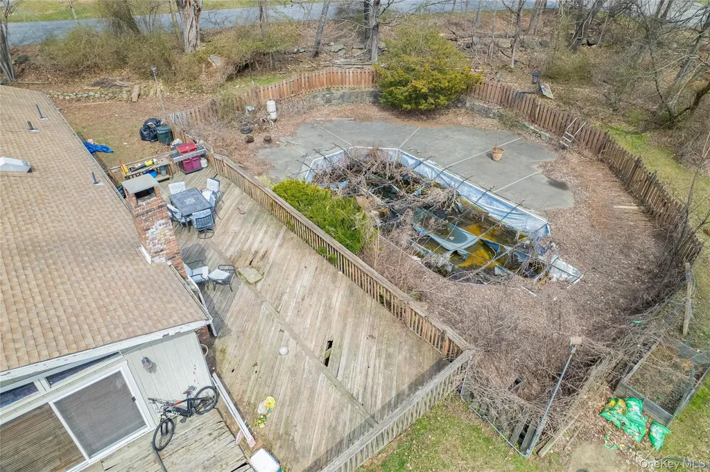 6 Strawberry Hill Lane West Nyack NY 10994