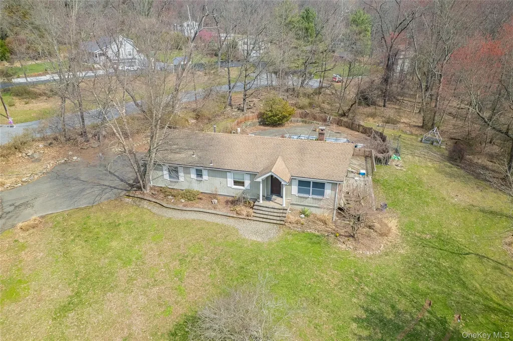 6 Strawberry Hill Lane West Nyack NY 10994