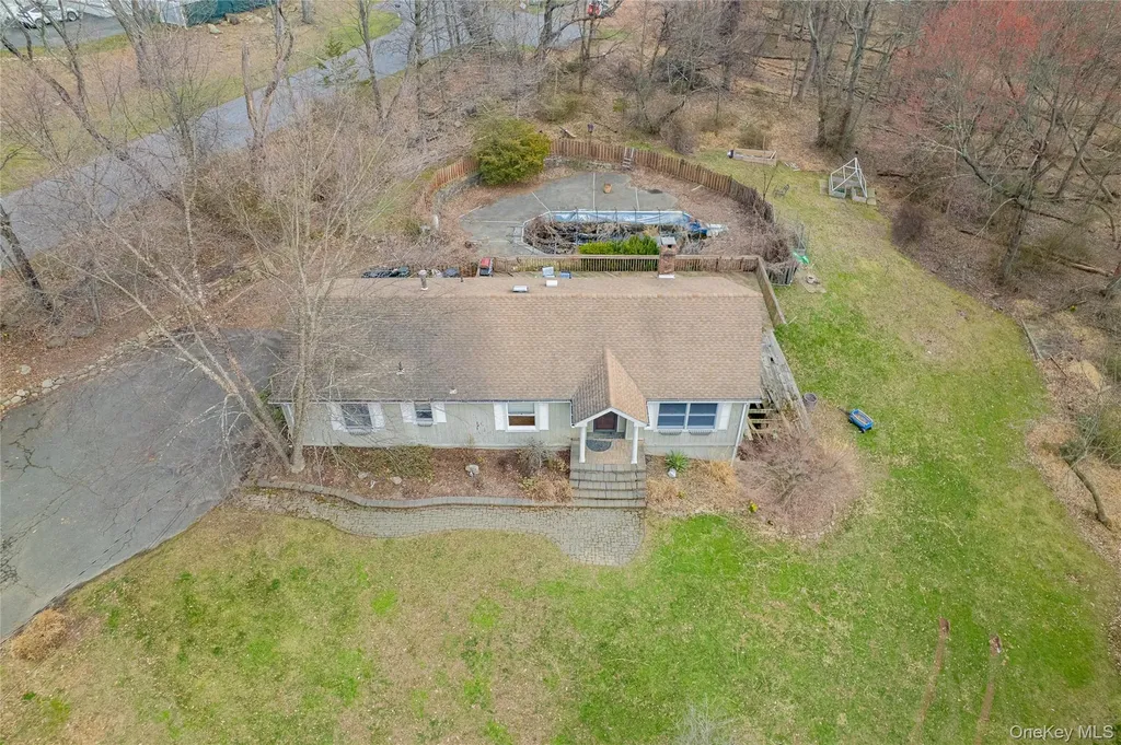6 Strawberry Hill Lane West Nyack NY 10994
