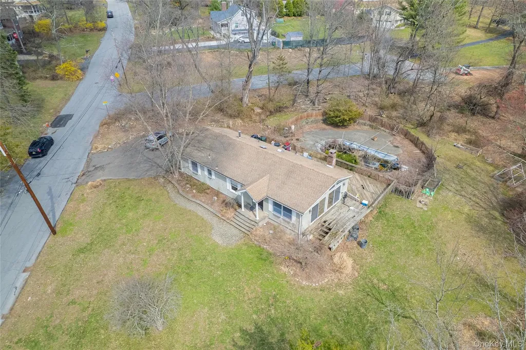 6 Strawberry Hill Lane West Nyack NY 10994