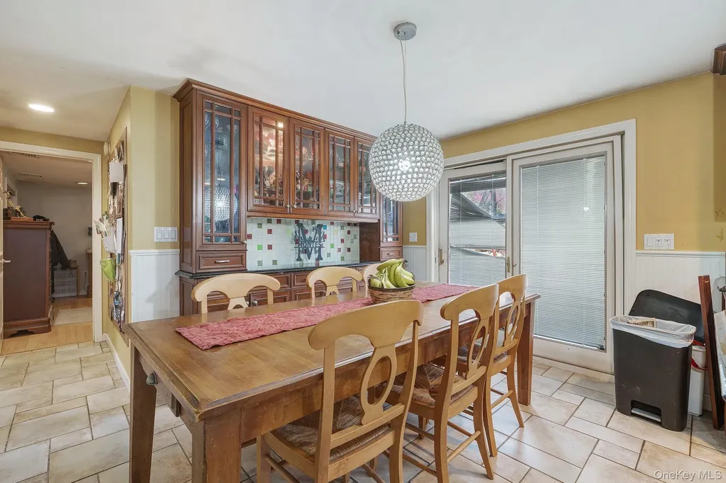 6 Strawberry Hill Lane West Nyack NY 10994