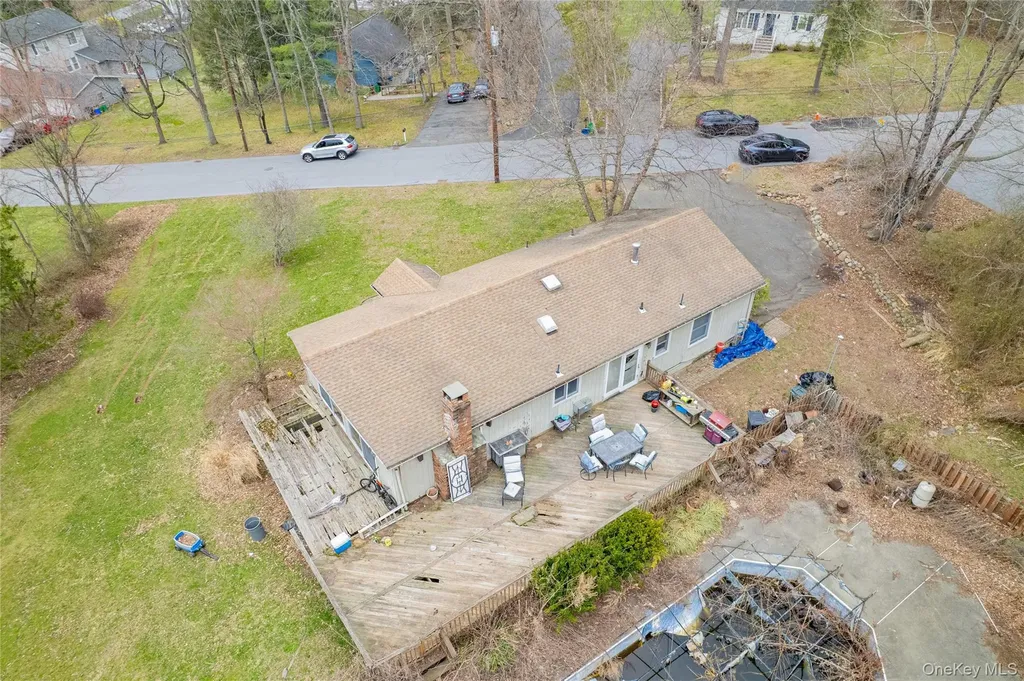 6 Strawberry Hill Lane West Nyack NY 10994